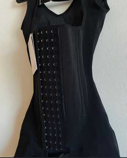 Hourglass Girdle With Rods