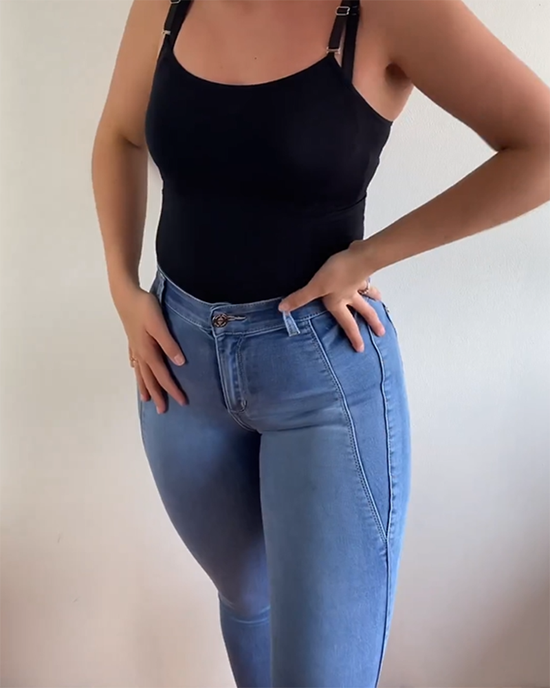 Skinny Hips Enhance Jeans